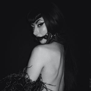 New B&W Series by Anna Sampson with the beautiful fetish model Sweet Severine