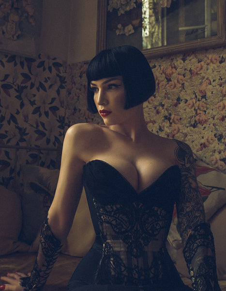 Salmacis Plunge Corset