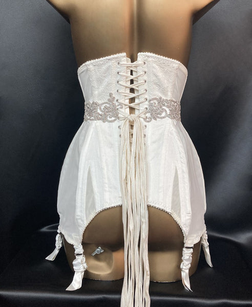 Ivory Baroque Bridal Girdle 24"